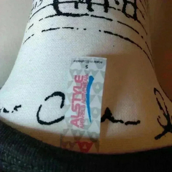 Hawaii v-neck tee - Picture 5 of 6